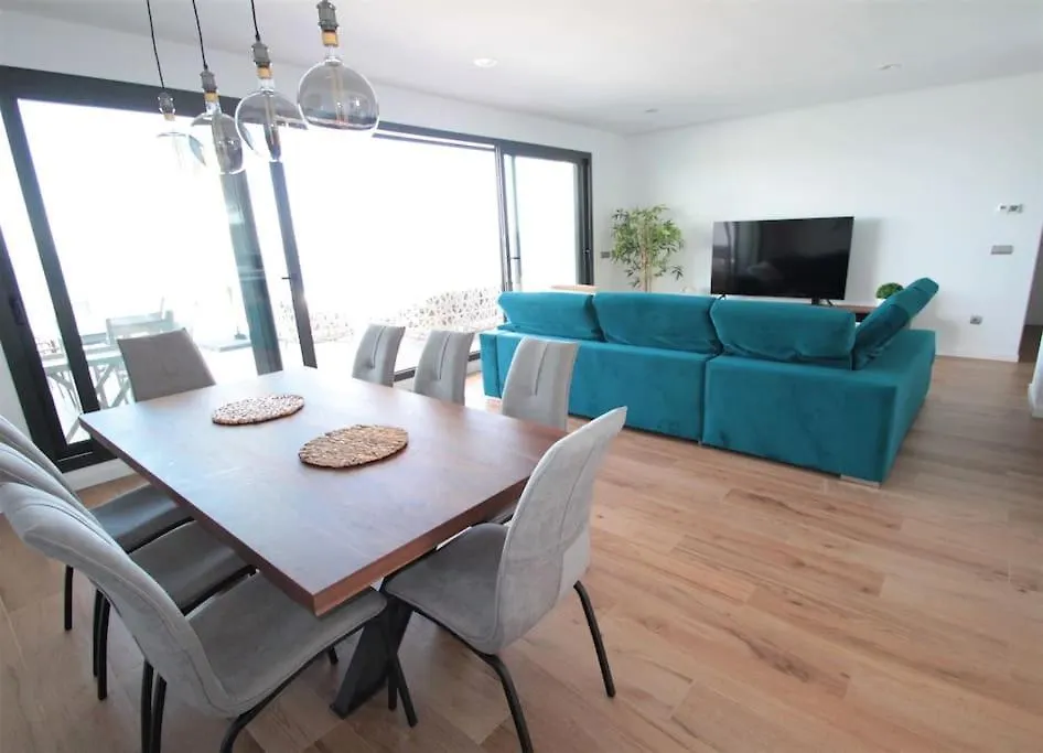 Luxurious Penthouse With Huge Panoramic Terrace Apartment San Roque